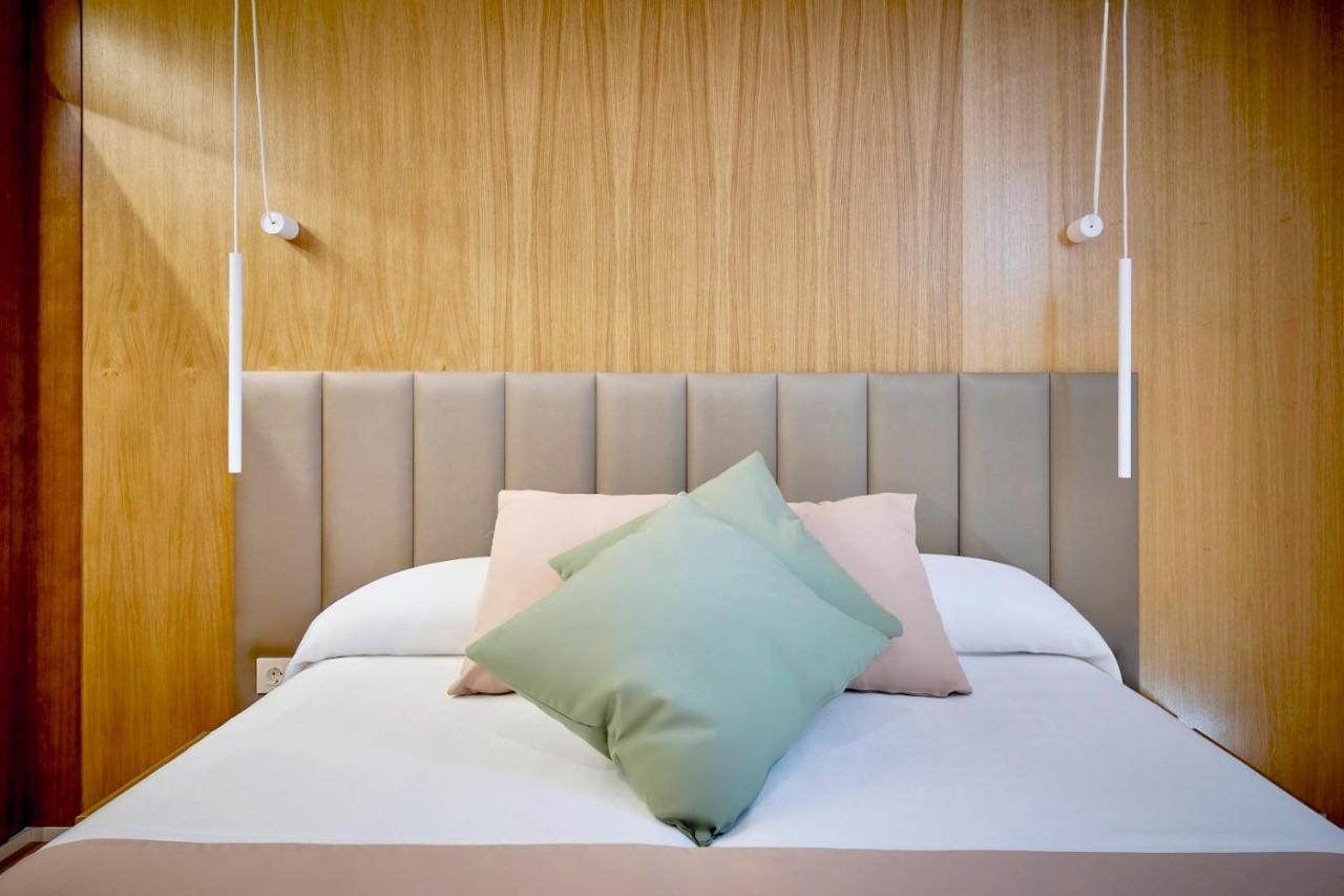 Hostal Pericon 콘일데라프론테라 외부 사진